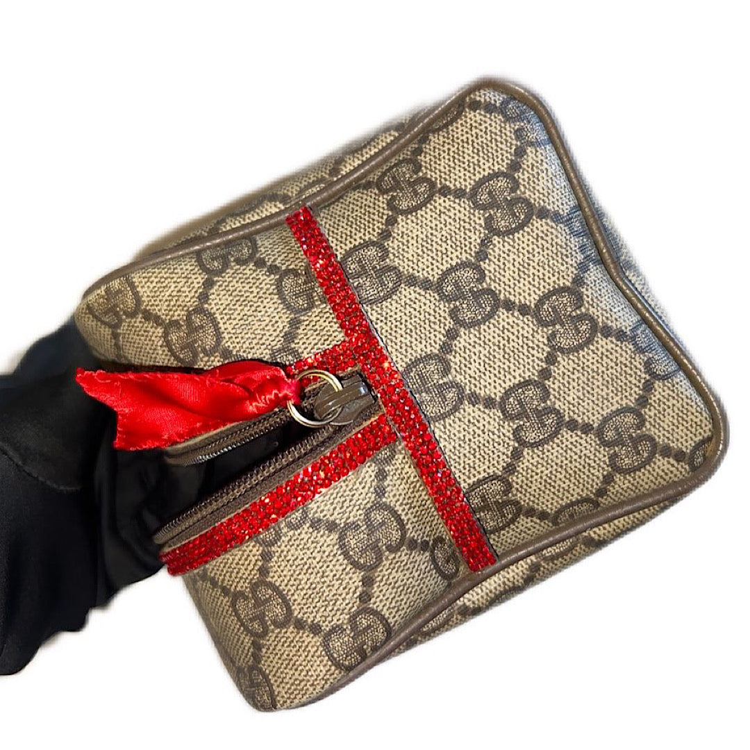 Gucci cosmetic online pouch